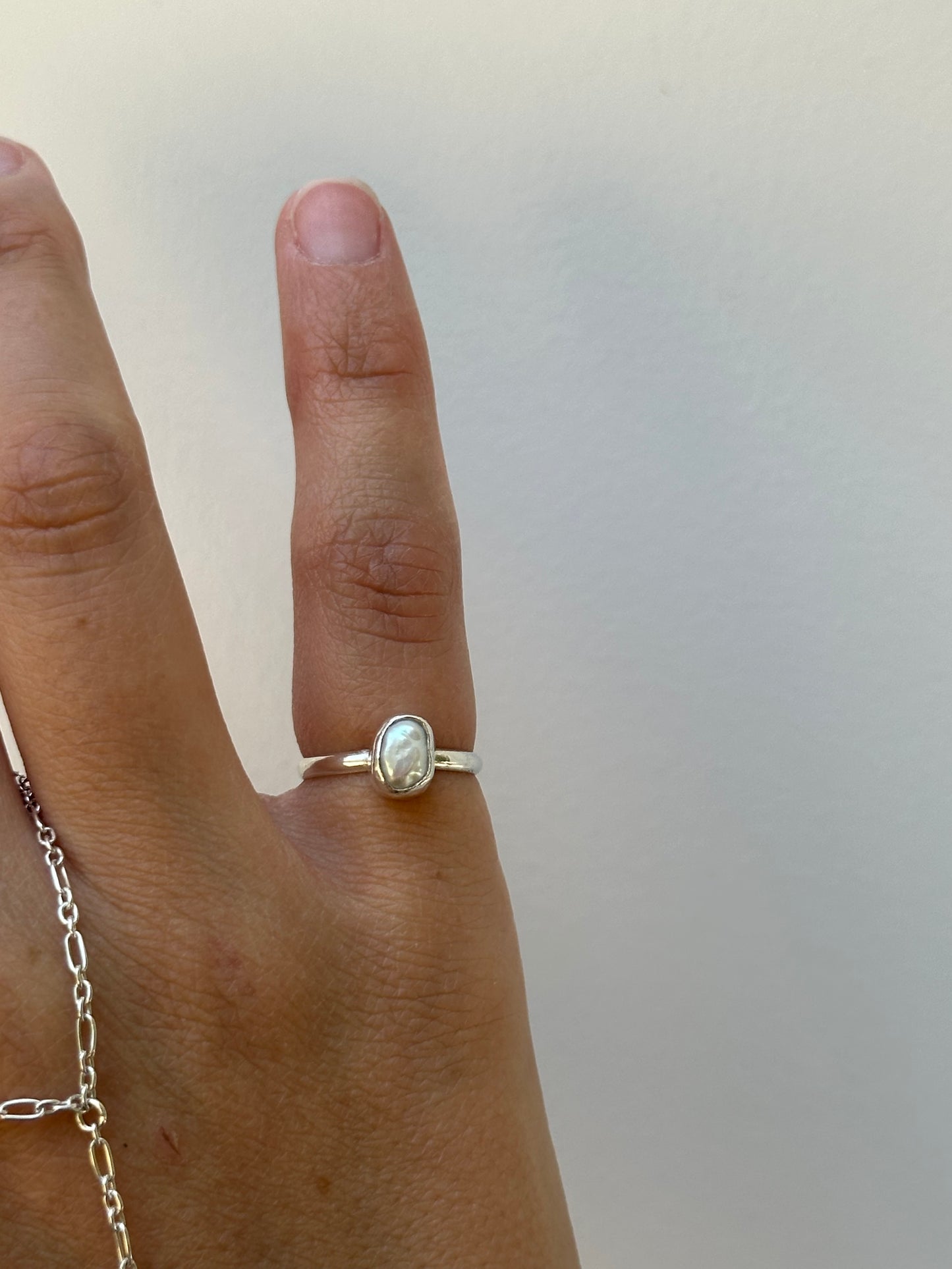 Mini Pearl Ring