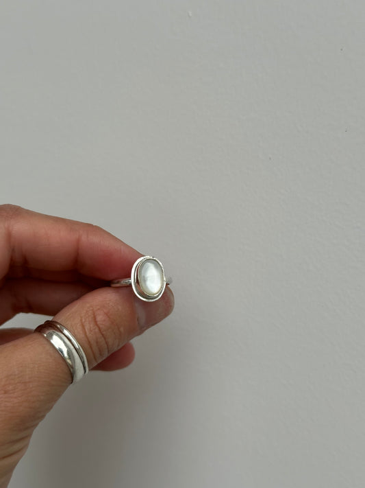 Mother of Pearl Ring Size 5.5