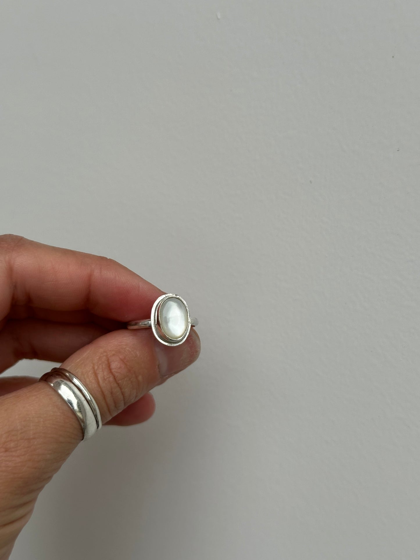 Mother of Pearl Ring Size 5.5
