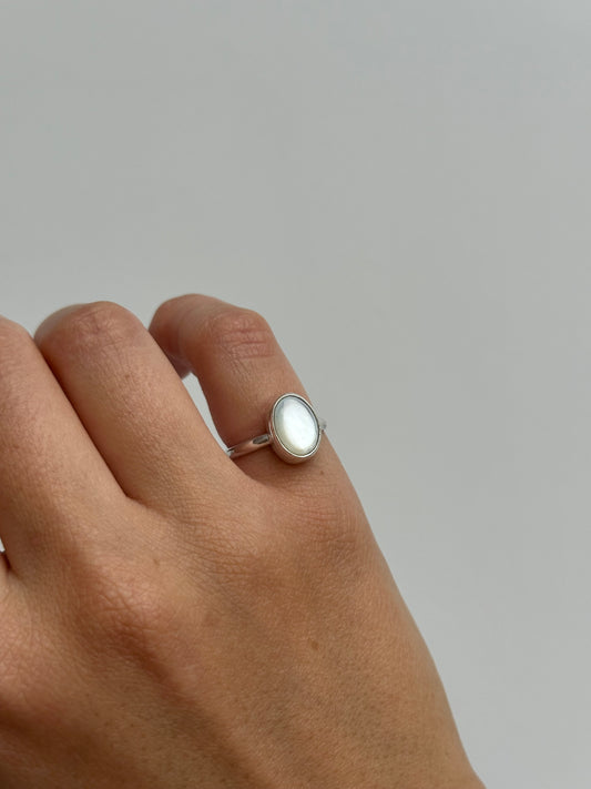 Mother of Pearl Ring Size 5.25