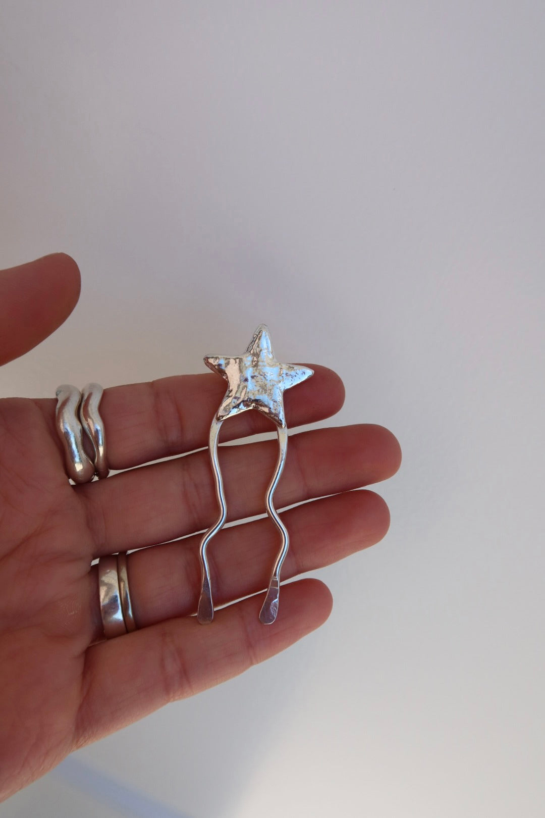 Cosmic Star Hairpin