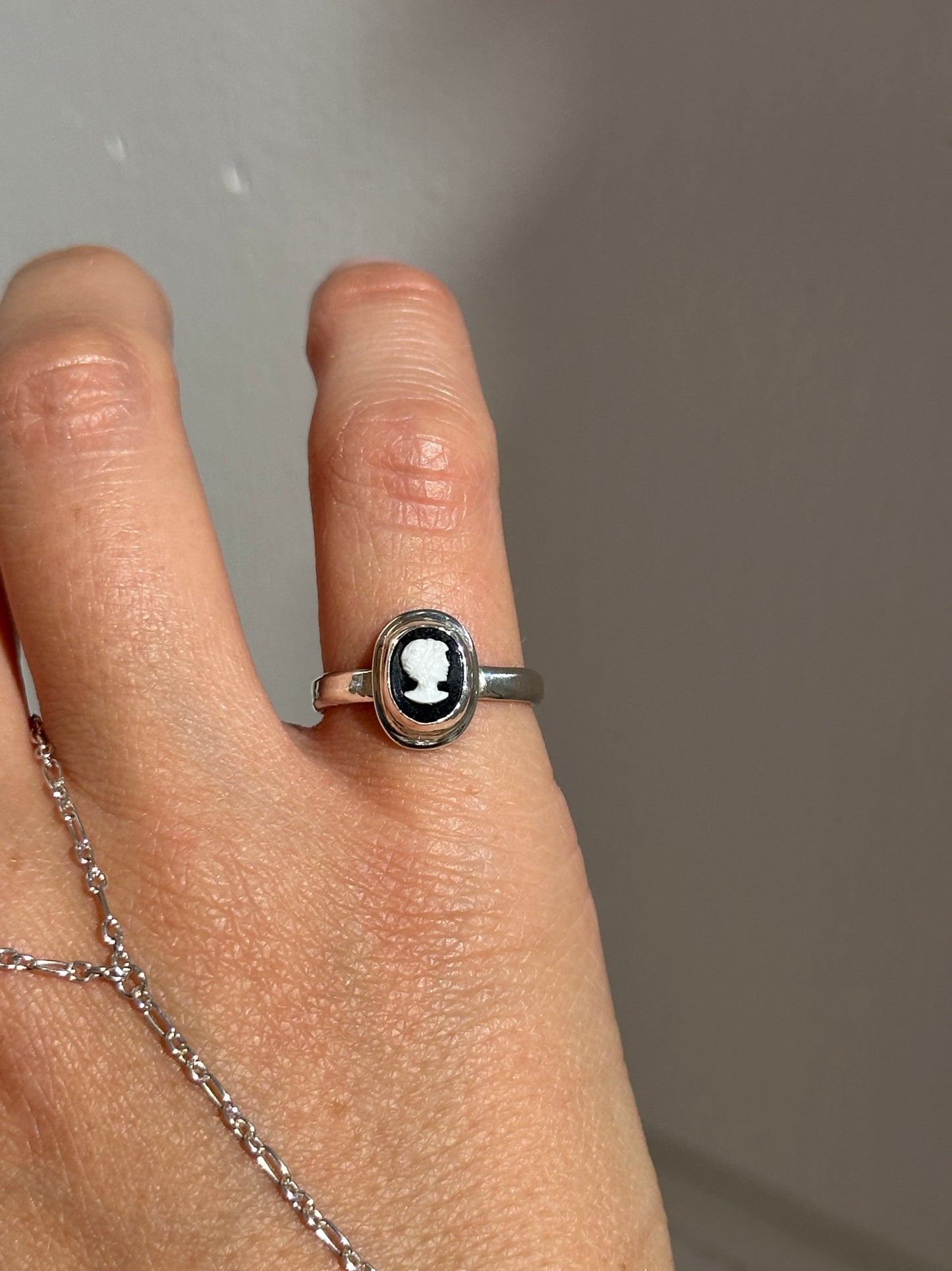 Vintage Bust Ring Size 5.5